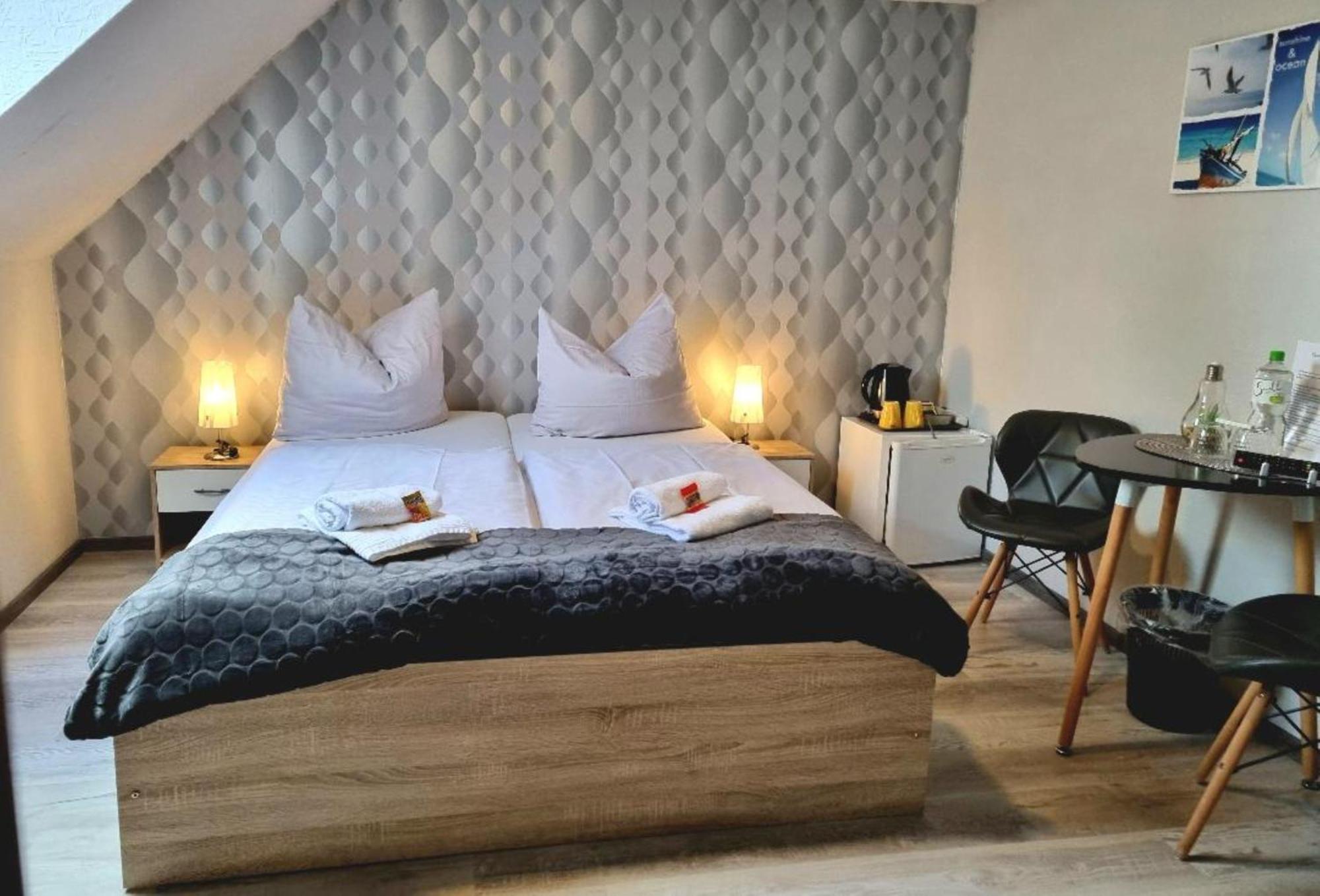 Hotel Up Diek Carolinensiel Bagian luar foto