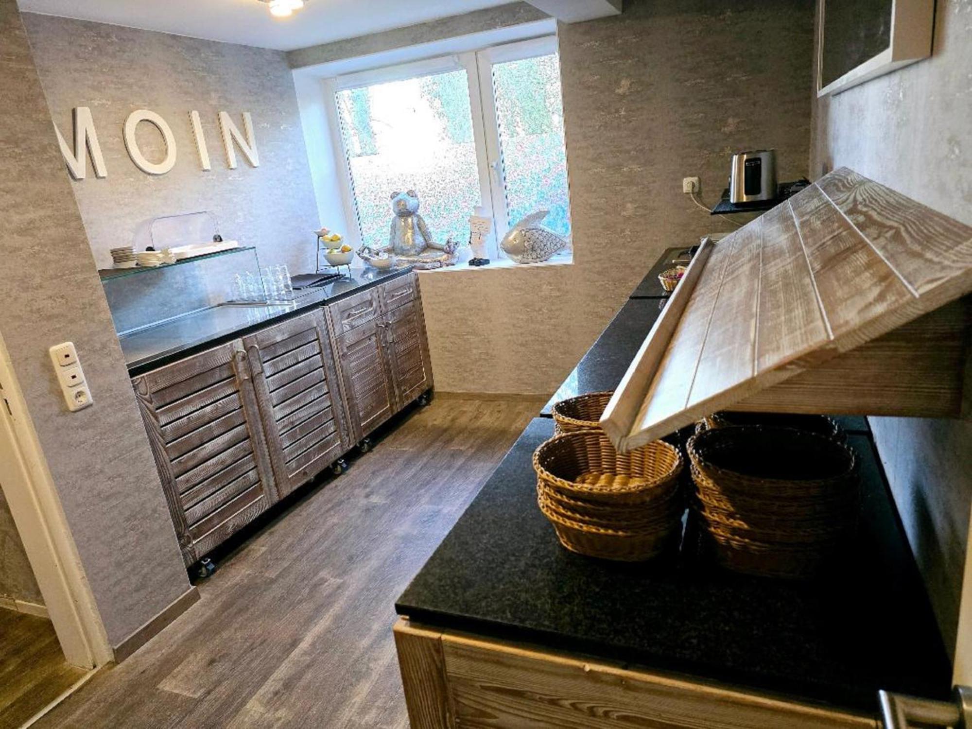 Hotel Up Diek Carolinensiel Bagian luar foto