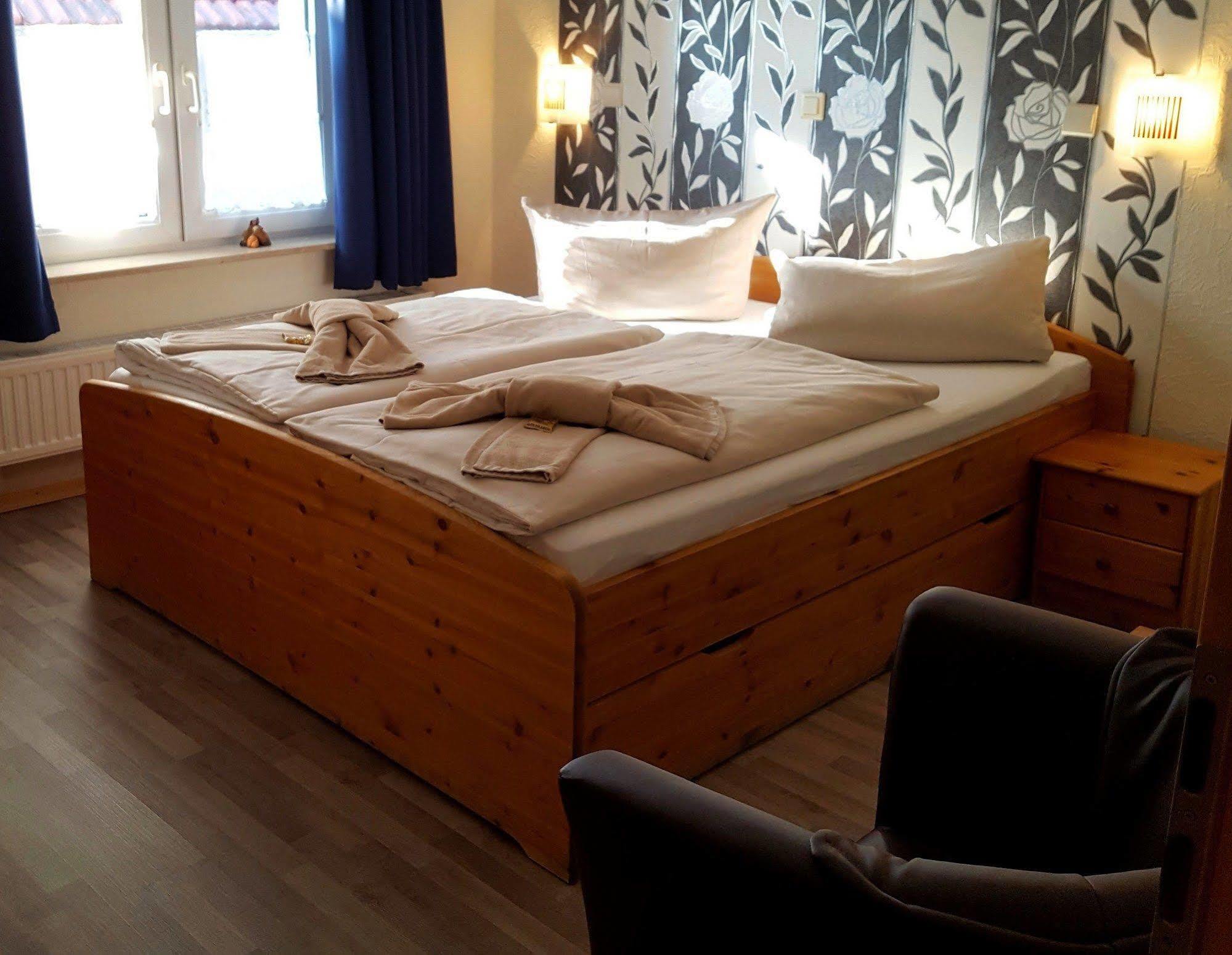 Hotel Up Diek Carolinensiel Bagian luar foto