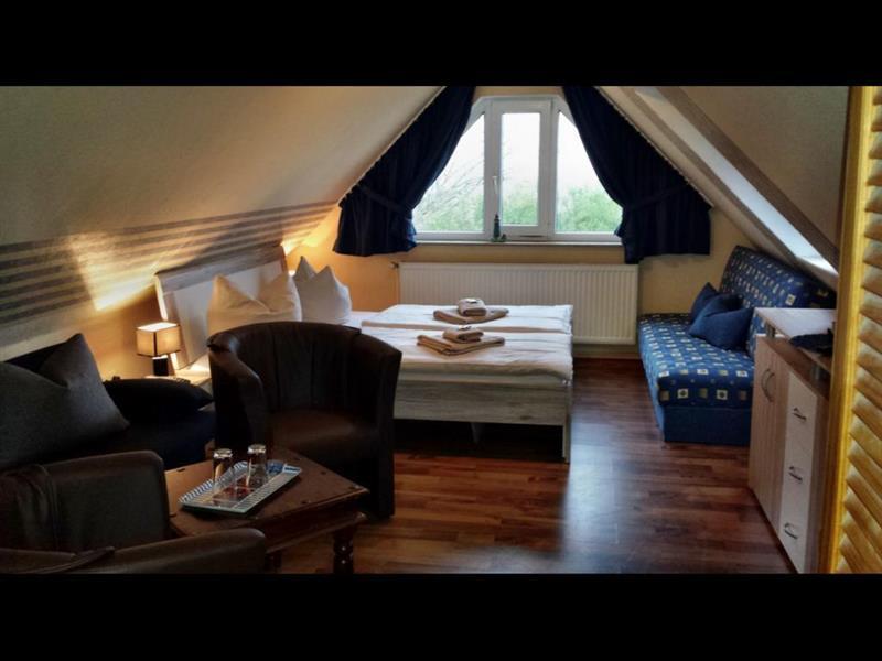 Hotel Up Diek Carolinensiel Bagian luar foto