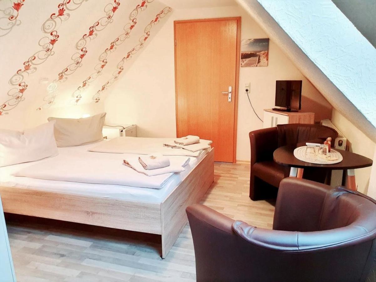 Hotel Up Diek Carolinensiel Bagian luar foto